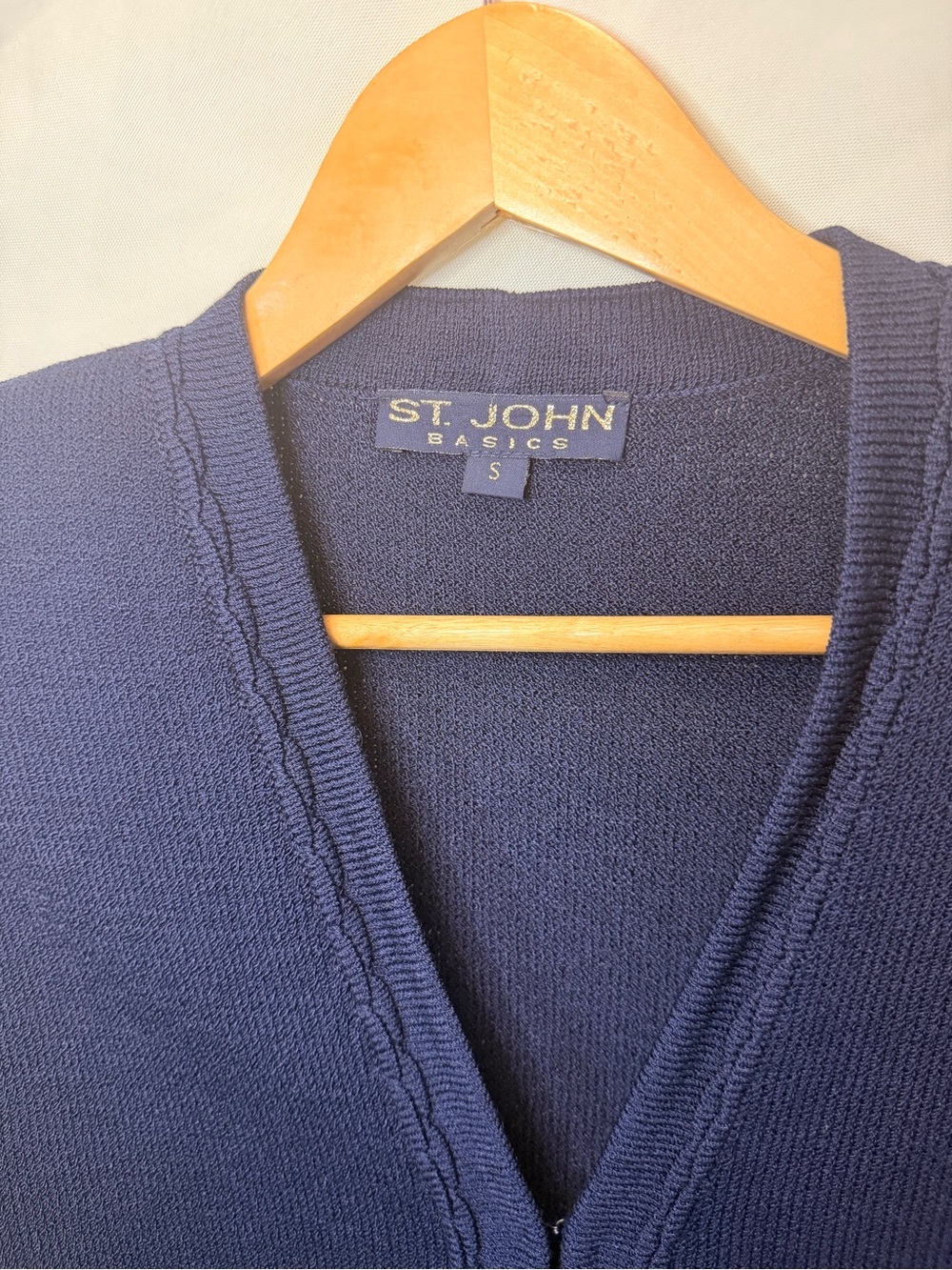 St. John Basics Men's Navy V-Neck Sweater - Deep Navy